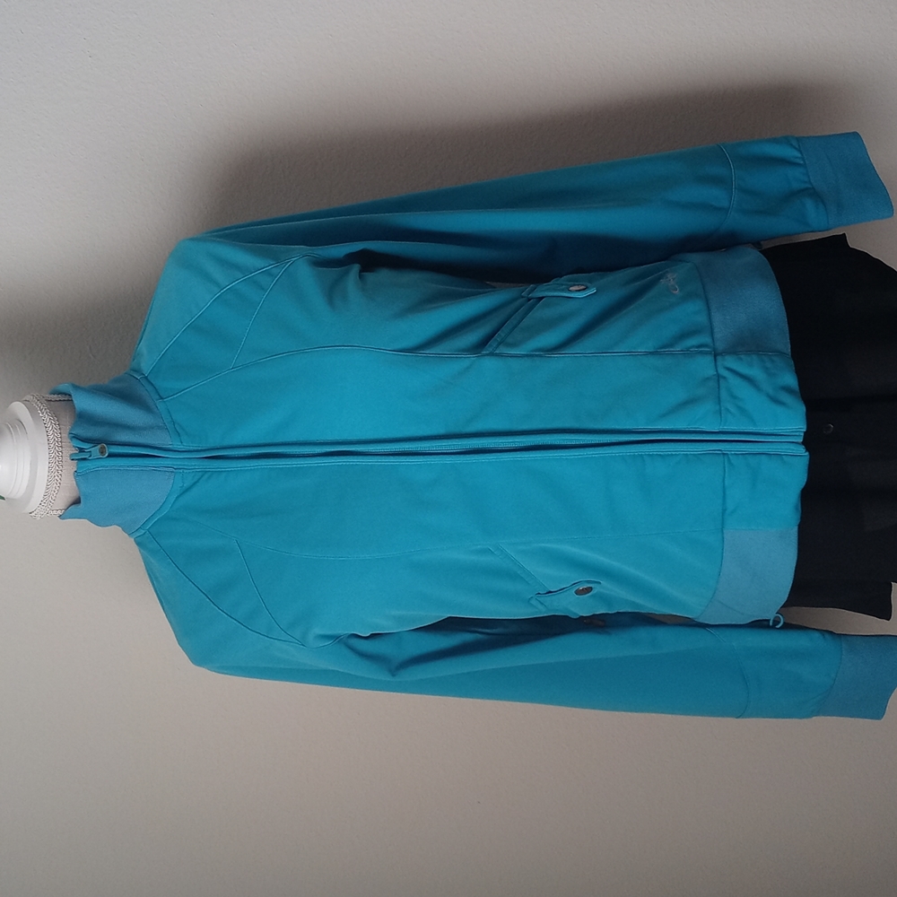 Oakley long sleeve jacket ! Size M